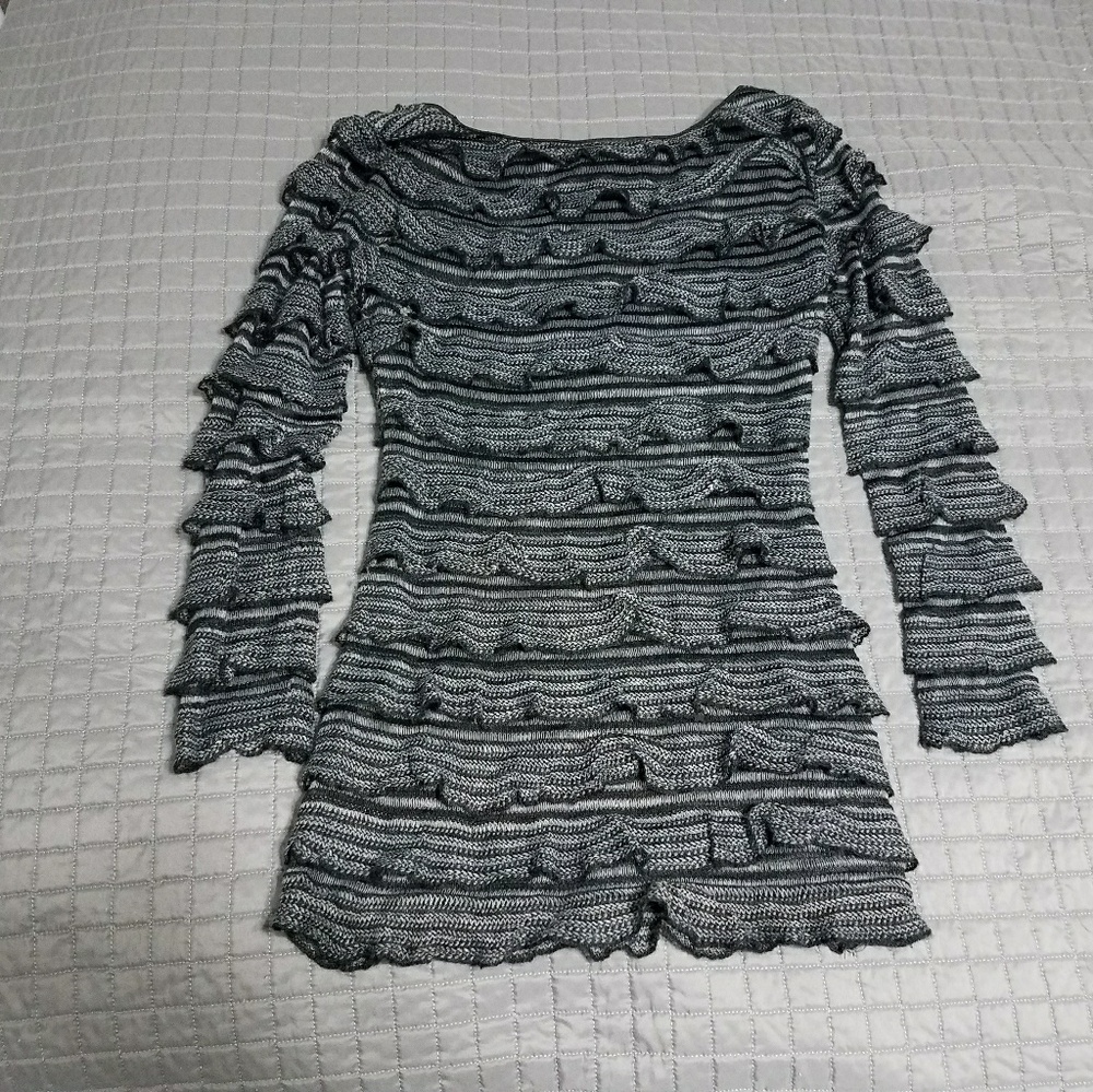 Frilly sweater - Picture 2 of 3